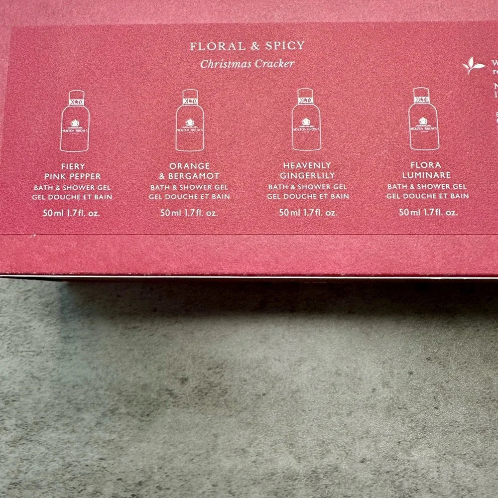 Molton Brown Floral & Spicy Christmas Cracker Body Wash Gift Set